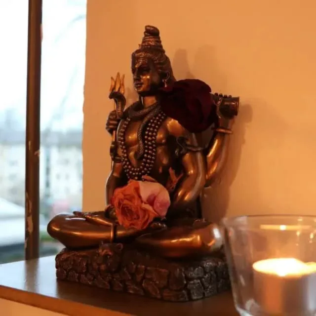 Jahresausklang – Yin Yoga, Klang & Meditation